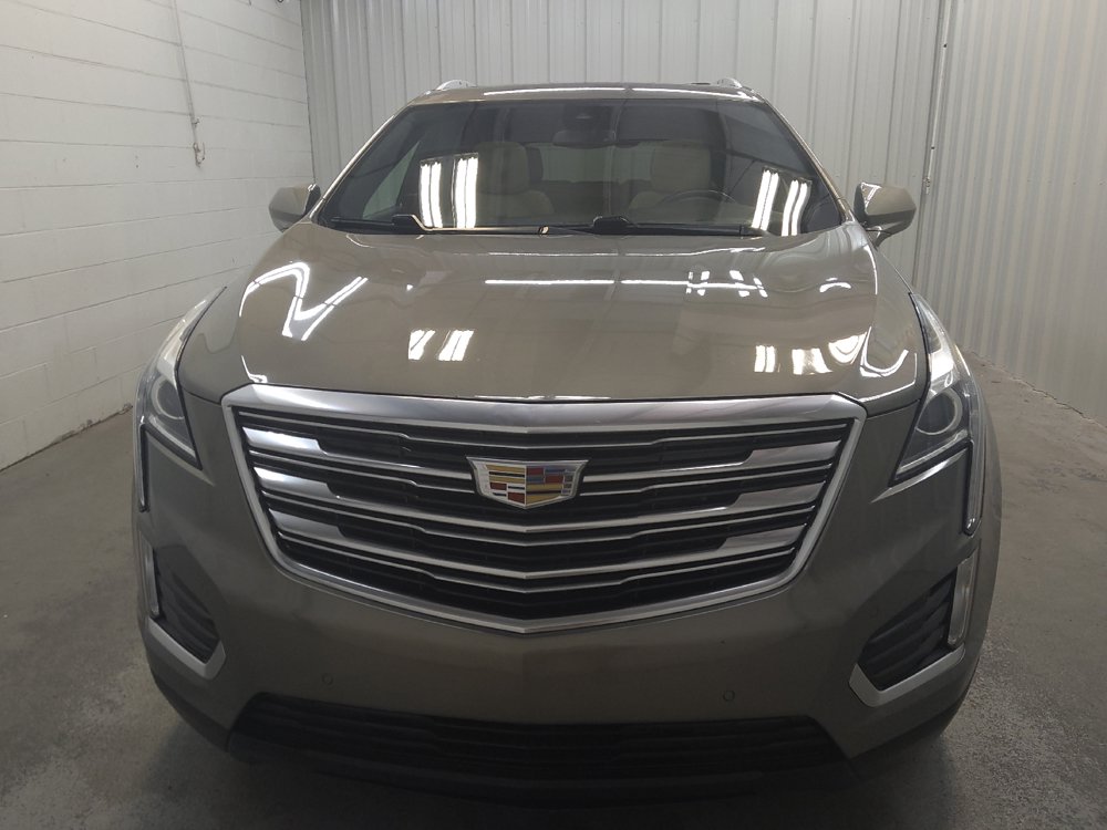Used 2018 Cadillac XT5 Luxury w/ Driver Awareness Package FWD image 15