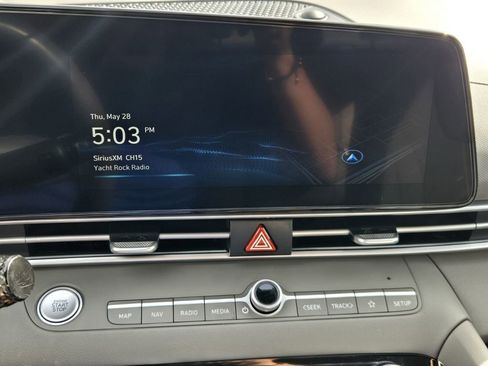 Certified 2025 Hyundai Elantra SEL FWD image 19