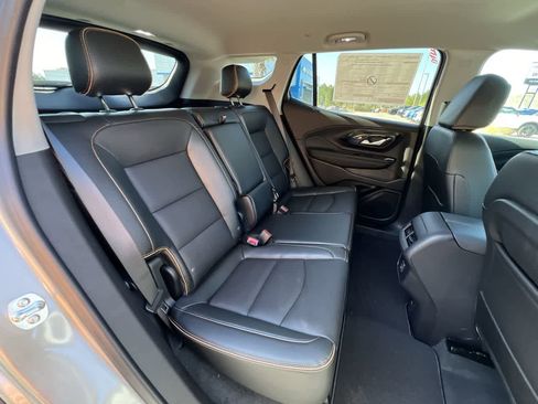 Used 2024 GMC Terrain AT4 AWD/4WD image 25