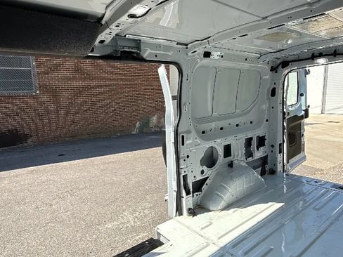 Used 2018 Ford Transit 150 130 Low Roof RWD image 25