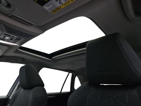 Used 2022 Toyota RAV4 XLE w/ Convenience Package image 11