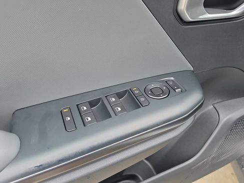 New 2026 Kia K4 FWD image 18