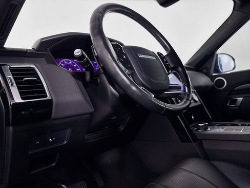 Used 2019 Land Rover Discovery SE image 22