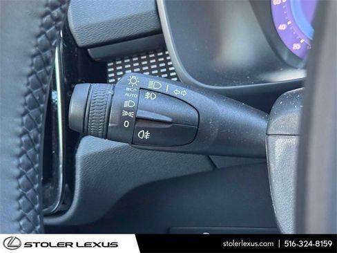 Used 2022 Volvo XC40 P8 Recharge Ultimate image 27