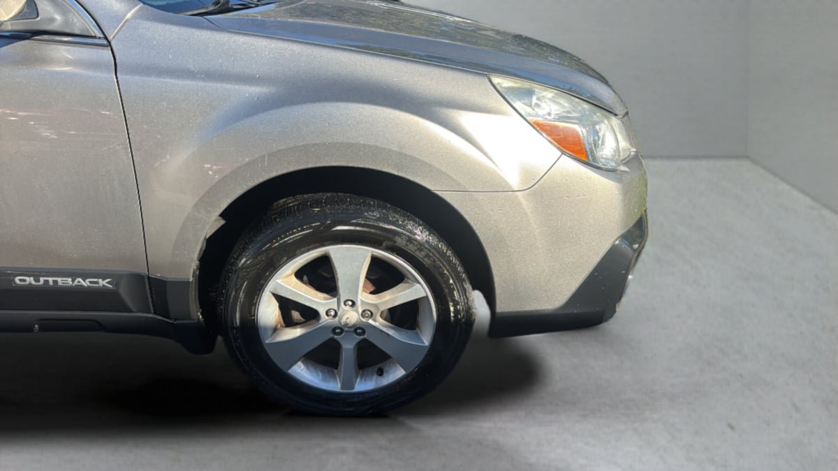 Used 2014 Subaru Outback 2.5i Premium w/ Moonroof Package AWD/4WD image 20
