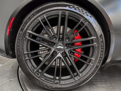 Used 2025 Aston Martin DB12 Coupe RWD image 27