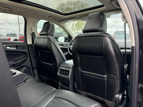 Certified 2022 Ford Edge SEL w/ Class II Trailer Tow Package AWD/4WD image 18
