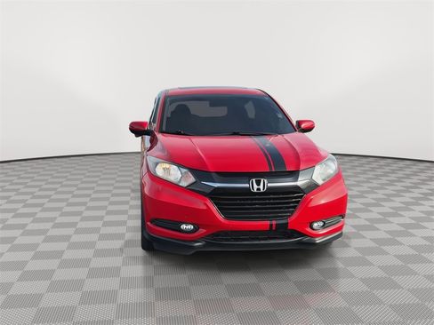 Used 2017 Honda HR-V EX image 3