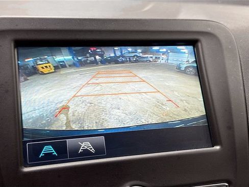 Used 2018 Chevrolet Equinox LS FWD image 13