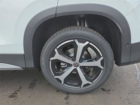 New 2026 Volkswagen Tiguan SE image 10