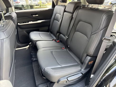 New 2026 Nissan Pathfinder SL FWD image 16