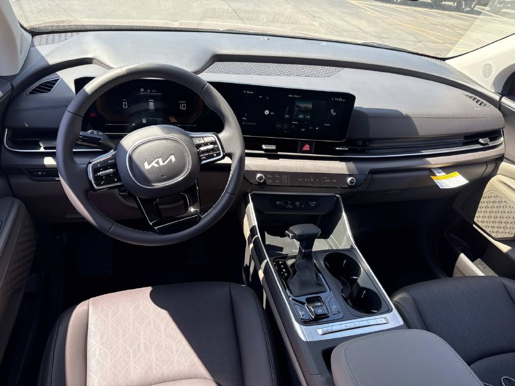 New 2026 Kia Carnival EX FWD image 6