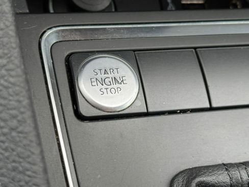 Used 2016 Volkswagen Jetta SE image 7