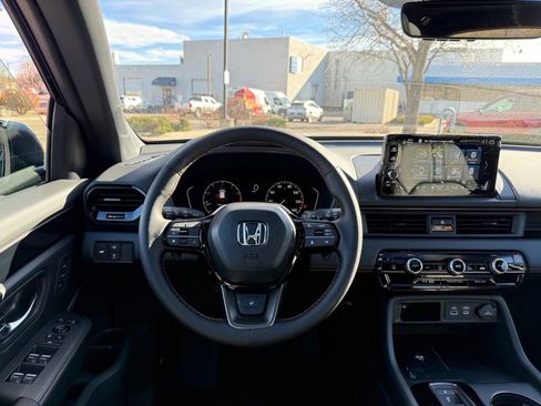 New 2025 Honda Pilot TrailSport image 2