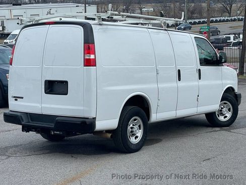 Used 2019 Chevrolet Express 2500 w/ Driver Convenience Package image 26