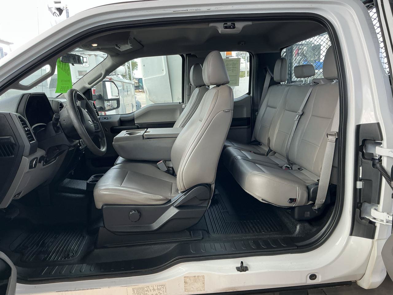Used 2019 Ford F250 XL w/ Power Equipment Group RWD image 19