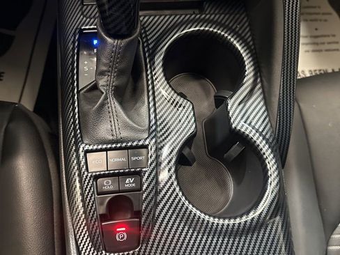 Used 2024 Toyota Camry SE image 31