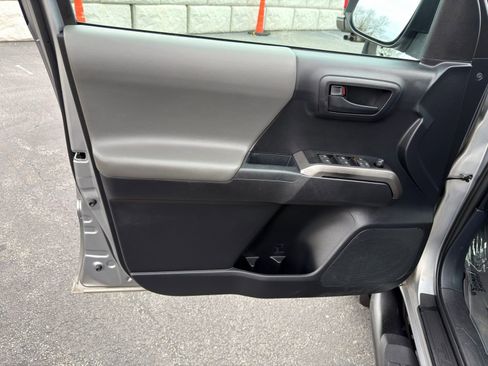 Used 2021 Toyota Tacoma SR5 image 13