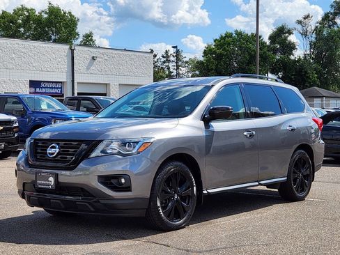 Used 2018 Nissan Pathfinder SL w/ Midnight Edition Package image 7