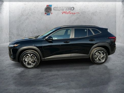 Used 2025 Chevrolet Trax LT w/ Driver Confidence Package FWD image 2