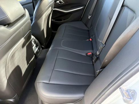 Used 2025 BMW 330i Sedan w/ Premium Package RWD image 15