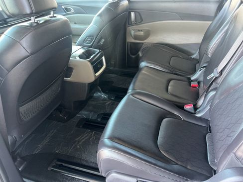 New 2026 Kia Carnival EX image 12