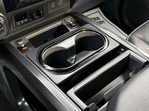 Used 2020 Nissan Titan PRO-4X image 29