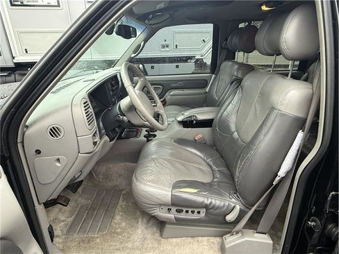 Used 1999 GMC Yukon Denali image 21