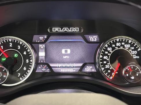 Used 2023 RAM 1500 Laramie AWD/4WD image 16