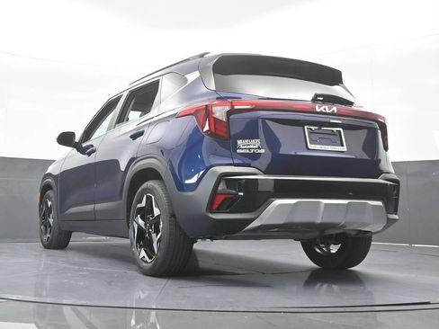 Used 2024 Kia Seltos EX FWD image 57