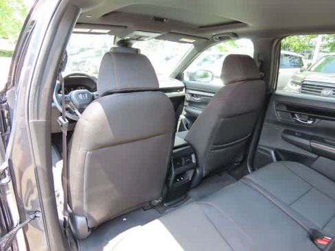 Used 2025 Honda CR-V Sport image 15
