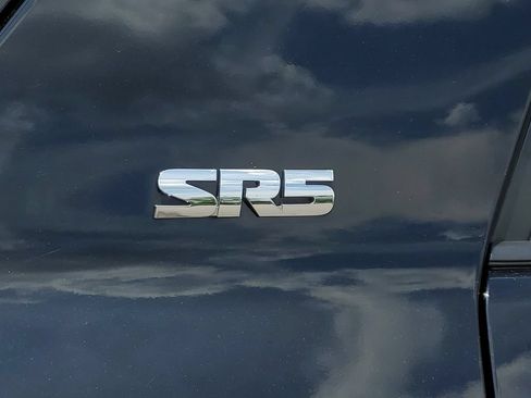 Used 2023 Toyota 4Runner SR5 Premium w/ Moonroof Package RWD image 8