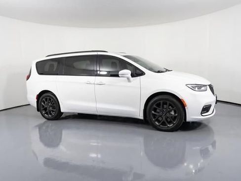 Used 2022 Chrysler Pacifica Limited w/ S Appearance Package AWD/4WD image 21