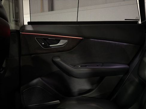 Used 2020 Audi Q8 Prestige w/ Prestige Package image 35