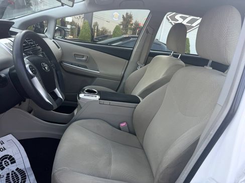 Used 2013 Toyota Prius V Two FWD image 12