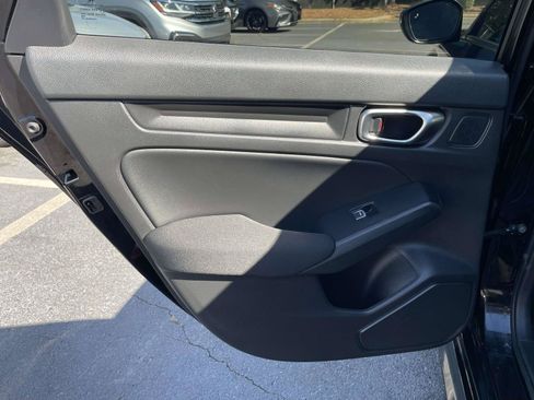 Used 2025 Honda Civic Sport image 13