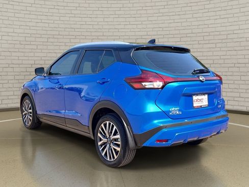 Certified 2023 Nissan Kicks SV FWD image 7