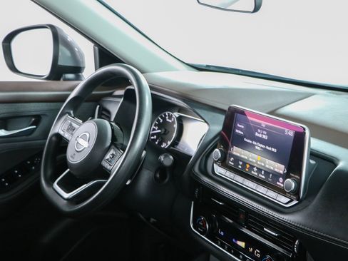 Used 2022 Nissan Rogue SV FWD image 22