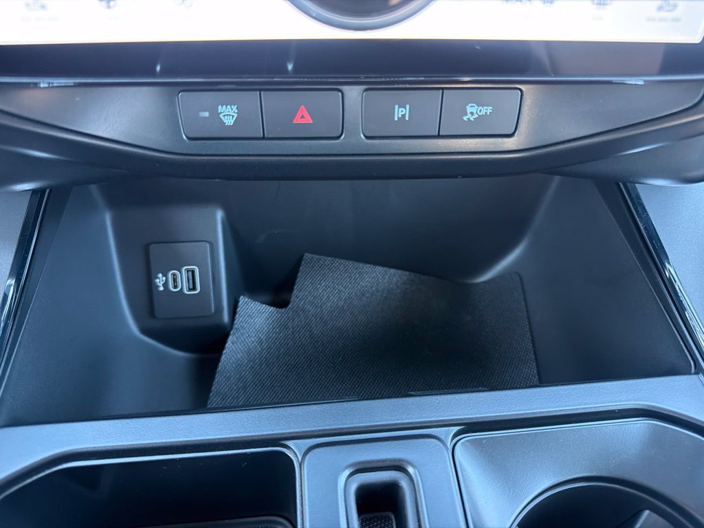 Used 2025 Ford F150 Lightning Flash AWD/4WD image 37