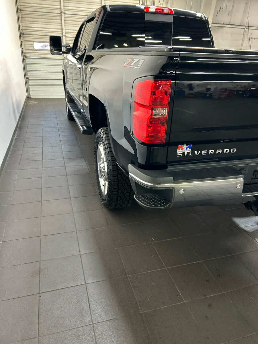 Used 2018 Chevrolet Silverado 2500 LTZ w/ Duramax Plus Package AWD/4WD image 8