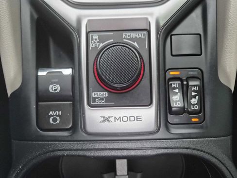 Used 2022 Subaru Forester Premium image 12