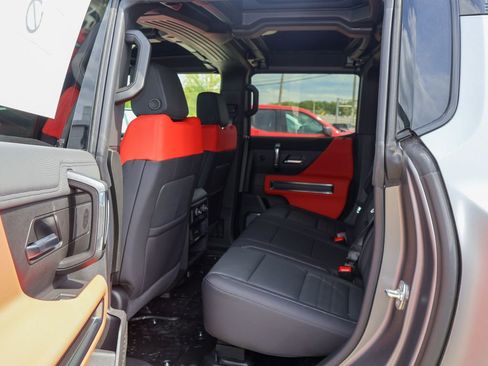 New 2026 GMC Hummer EV 3X w/ Carbon Fiber Edition Package image 22