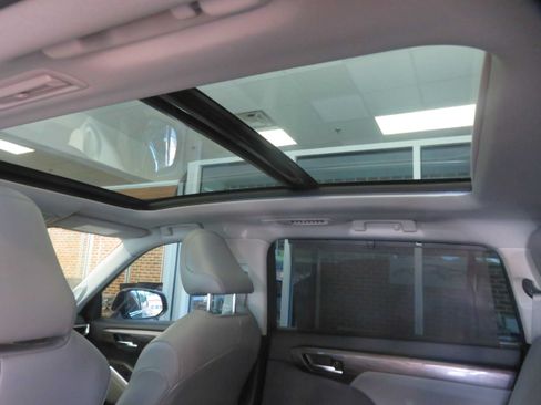 Used 2021 Toyota Highlander Platinum FWD image 64