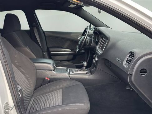Used 2023 Dodge Charger SXT RWD image 10