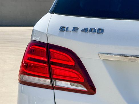 Used 2019 Mercedes-Benz GLE 400 4MATIC image 11