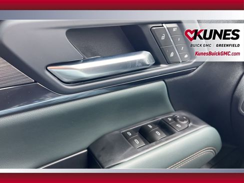 New 2026 GMC Terrain AT4 w/ Convenience Package III AWD/4WD image 23