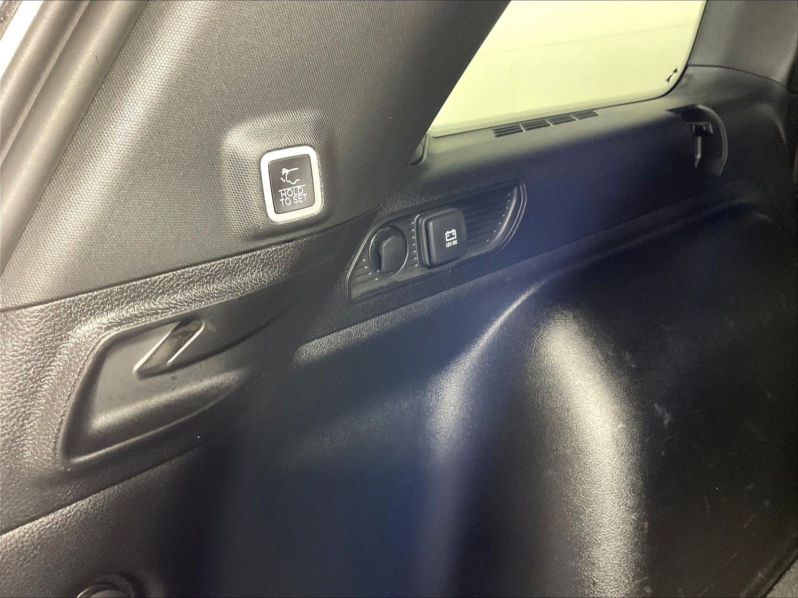 Used 2023 Jeep Grand Cherokee Altitude AWD/4WD image 37