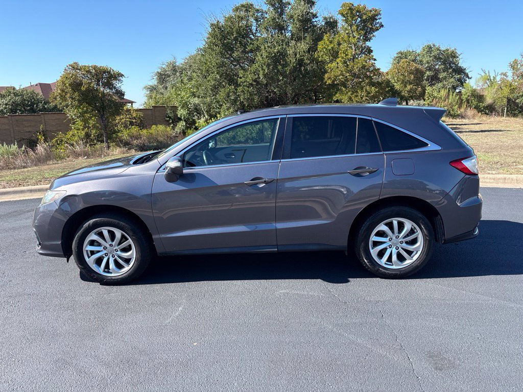 Used 2017 Acura RDX w/ Technology Package FWD image 2