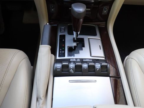 Used 2014 Lexus LX 570 4WD image 74