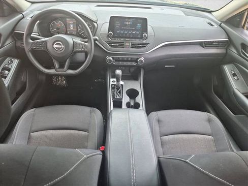Certified 2025 Nissan Altima 2.5 S FWD image 16